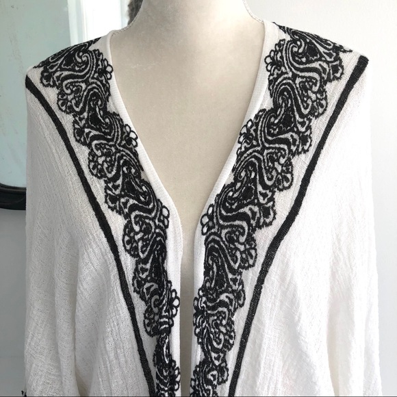 NWT Chico’s Drama Cardigan Black & White - Picture 4 of 7